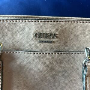 Guess handbag in pale pink- NWOT